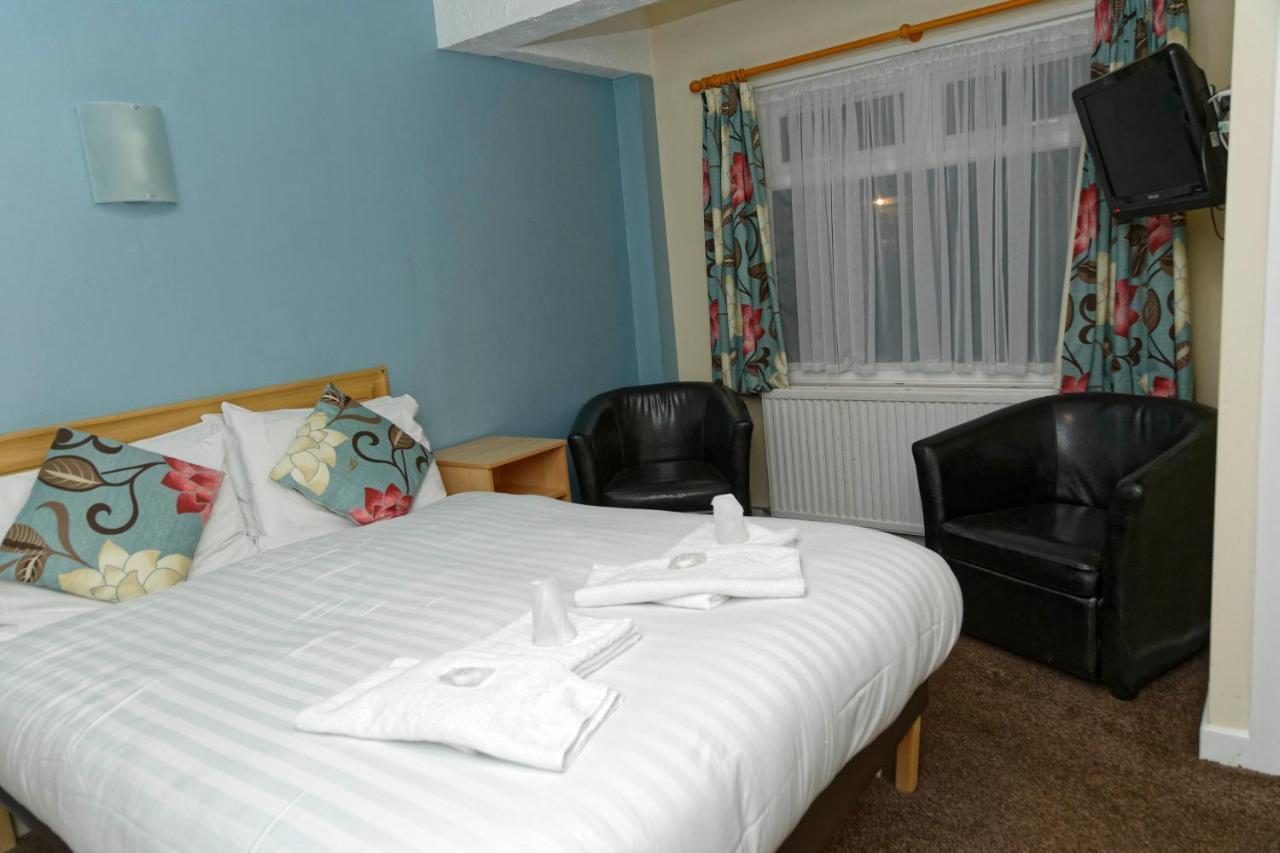 Sand Bay Holiday Village - Adults Only 滨海韦斯顿 外观 照片