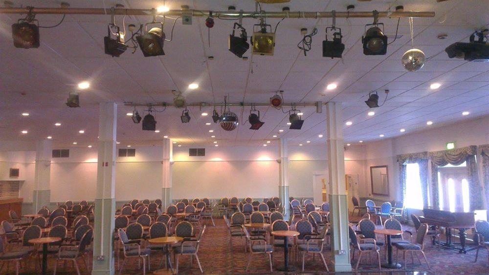 Sand Bay Holiday Village - Adults Only 滨海韦斯顿 外观 照片