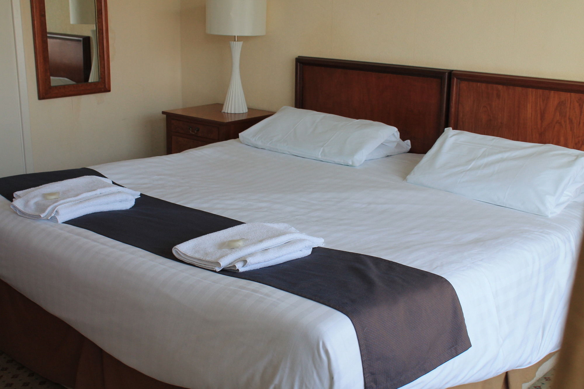 Sand Bay Holiday Village - Adults Only 滨海韦斯顿 外观 照片